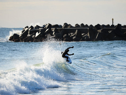 米「SURFER Magazine」にて、ロブ・ケリー×BEWETの特集記事が公開