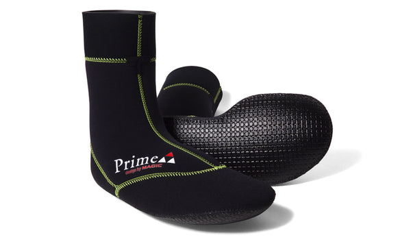 BOOTS, GLOVES & CAP